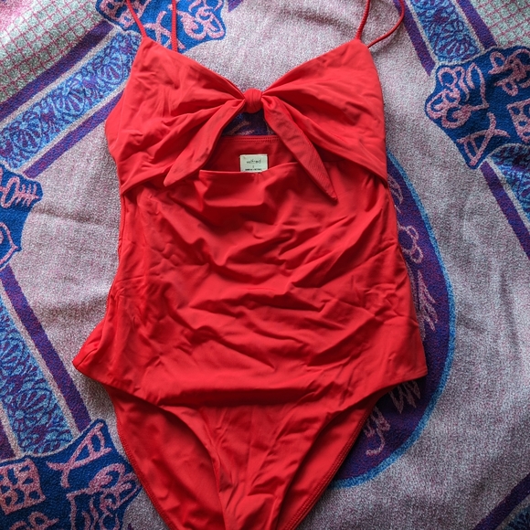 Artizia Wilfred Front-Tie Red Bodysuit - Picture 3 of 4